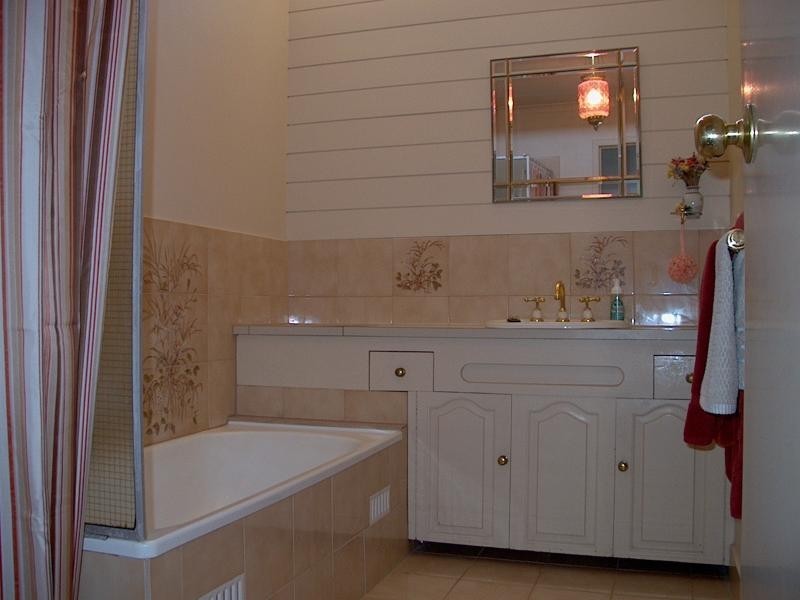 Lot 100/- Onkaparinga Valley Road, Woodside SA 5244