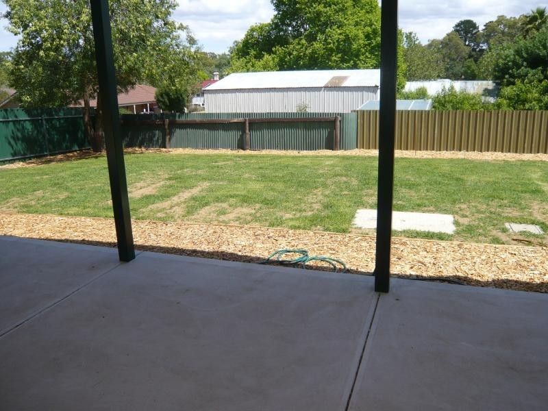 7 showground Road, Mount Pleasant SA 5235