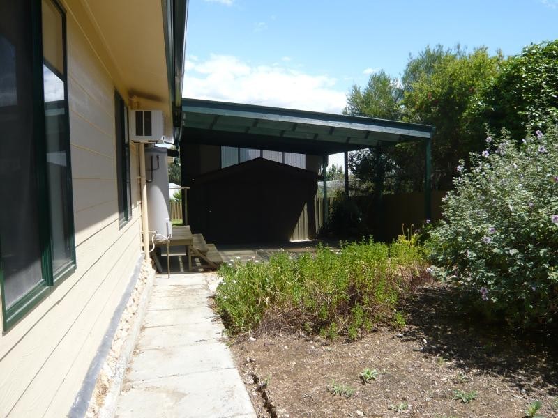 7 showground Road, Mount Pleasant SA 5235