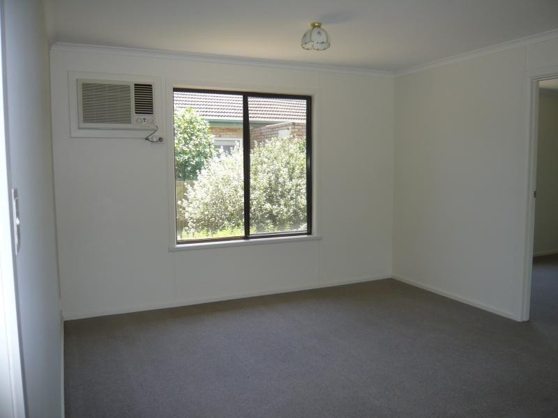 7 showground Road, Mount Pleasant SA 5235