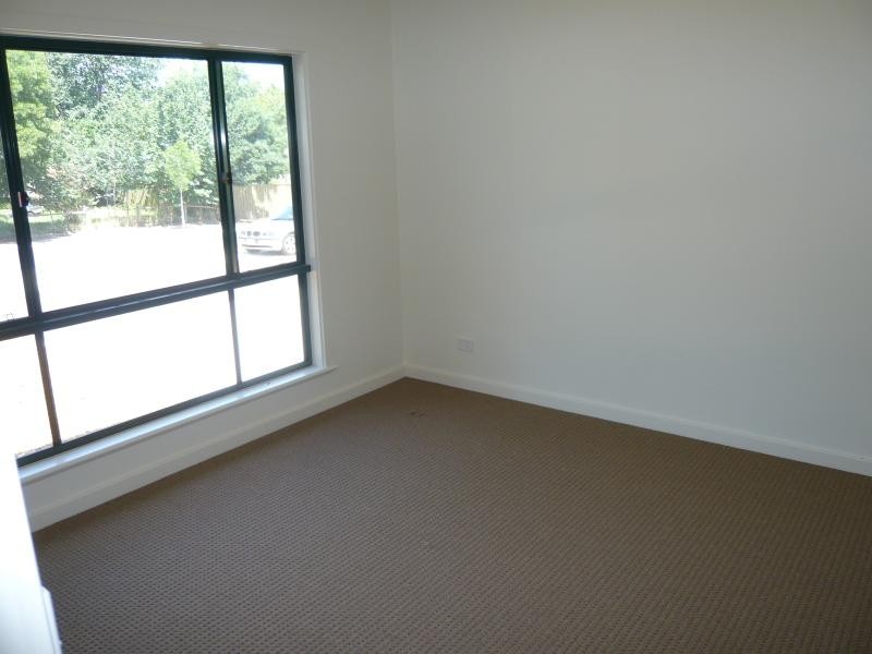 7 showground Road, Mount Pleasant SA 5235