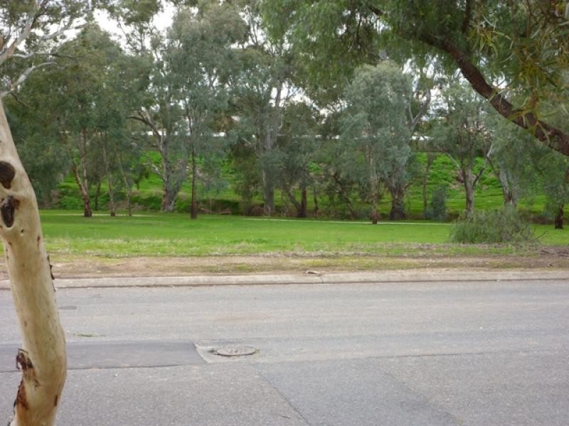 28 Lawrence Avenue, Gawler South SA 5118