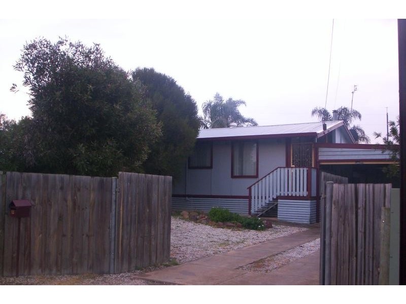 13 CHARLES STREET, Mannum SA 5238