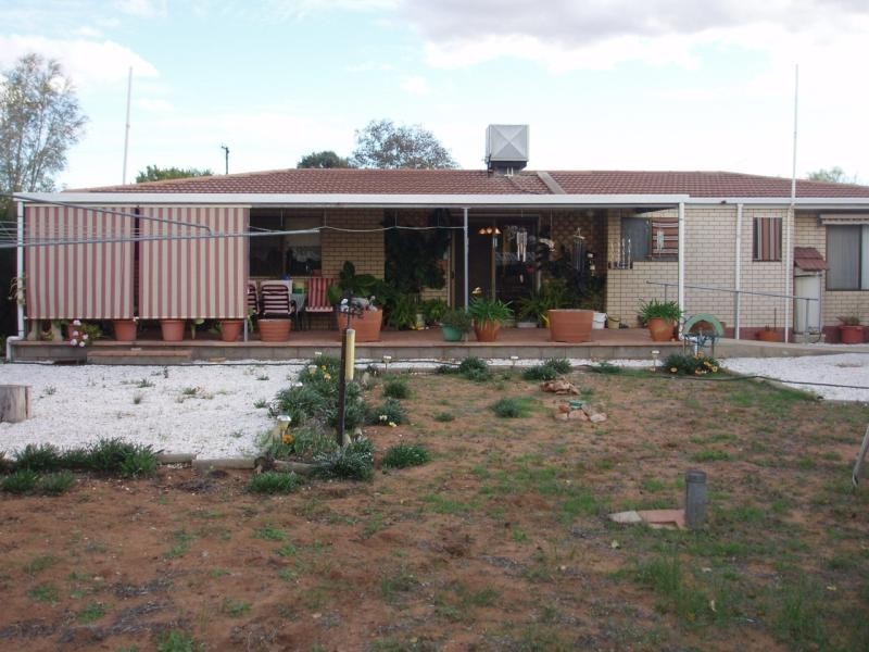 36 Phillip Avenue, Swan Reach SA 5354