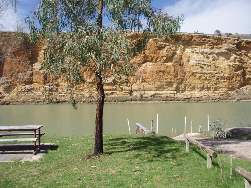 90 Rob Loxton Road  WALKER FLAT  via, Mannum SA 5238