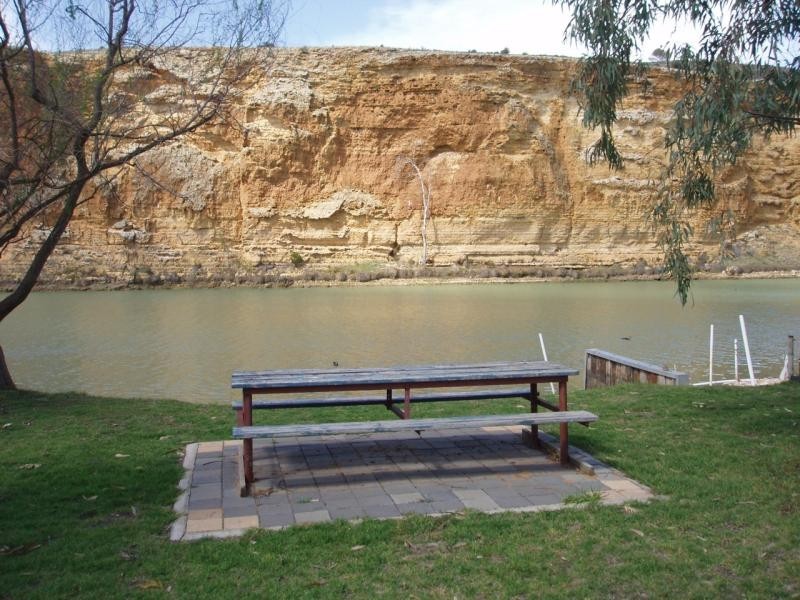 90 Rob Loxton Road  WALKER FLAT  via, Mannum SA 5238