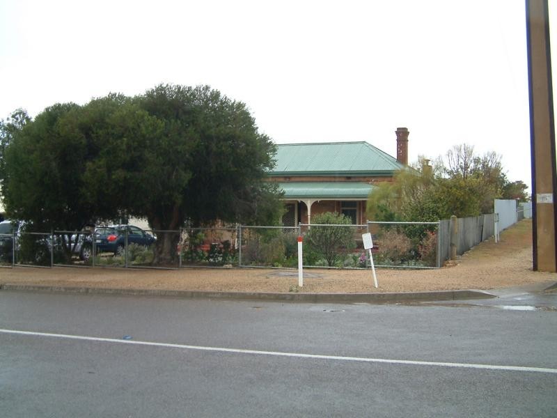 24 King George Street, Mannum SA 5238