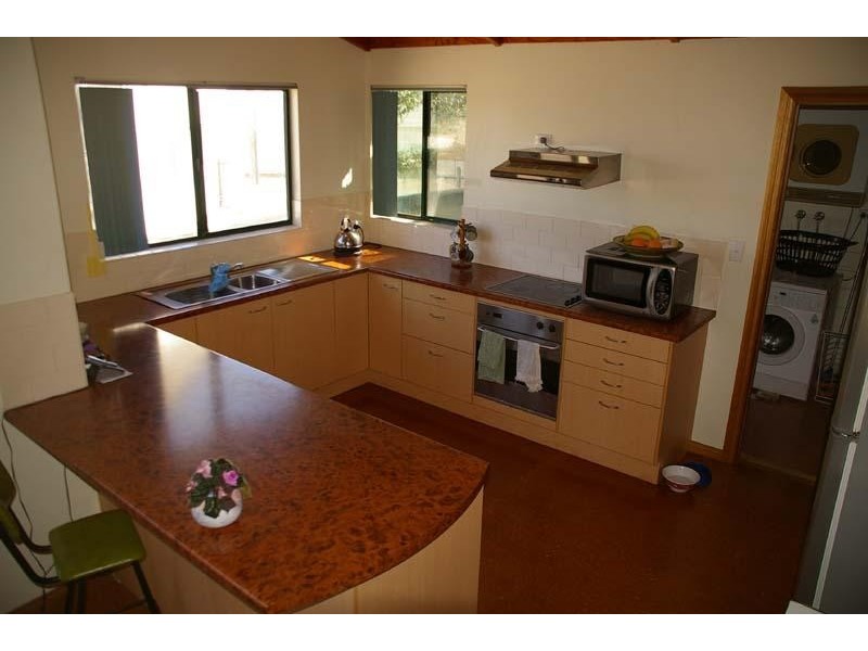 8 BAYVIEW ROAD, Hardwicke Bay SA 5575