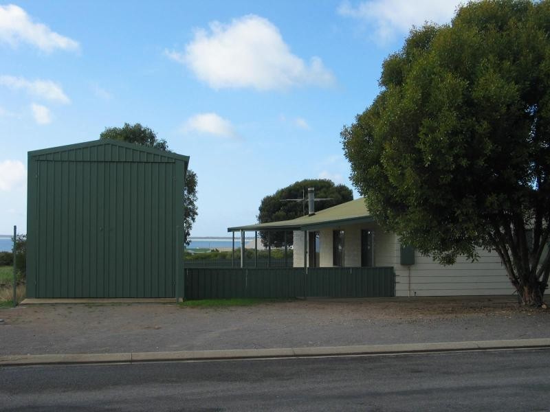 19 Captain Hutchinson Drive, Point Turton SA 5575