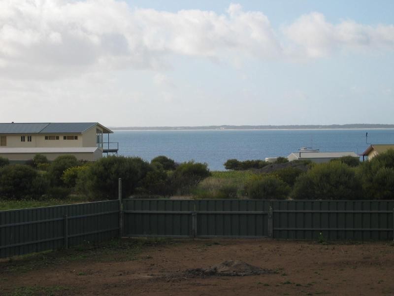 19 Captain Hutchinson Drive, Point Turton SA 5575