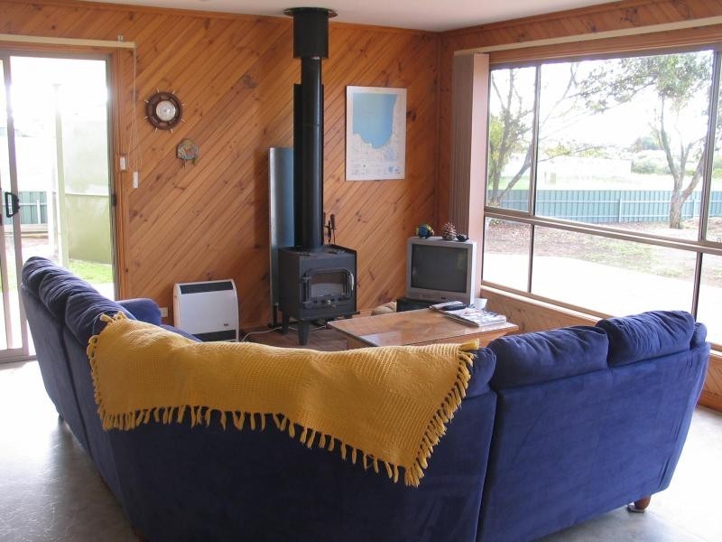 19 Captain Hutchinson Drive, Point Turton SA 5575