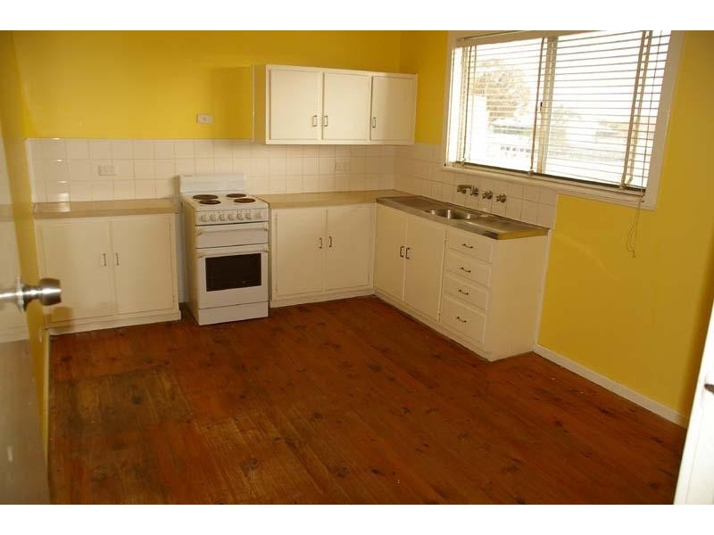 27 Eighth Street, Minlaton SA 5575