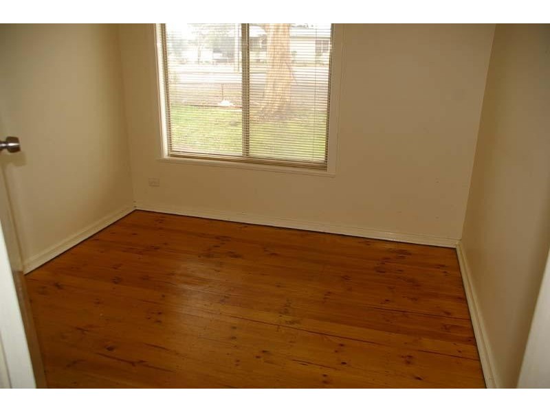 27 Eighth Street, Minlaton SA 5575