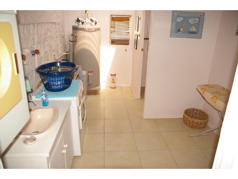 8 Cross Street, Edithburgh SA 5583