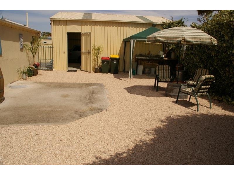 8 Cross Street, Edithburgh SA 5583