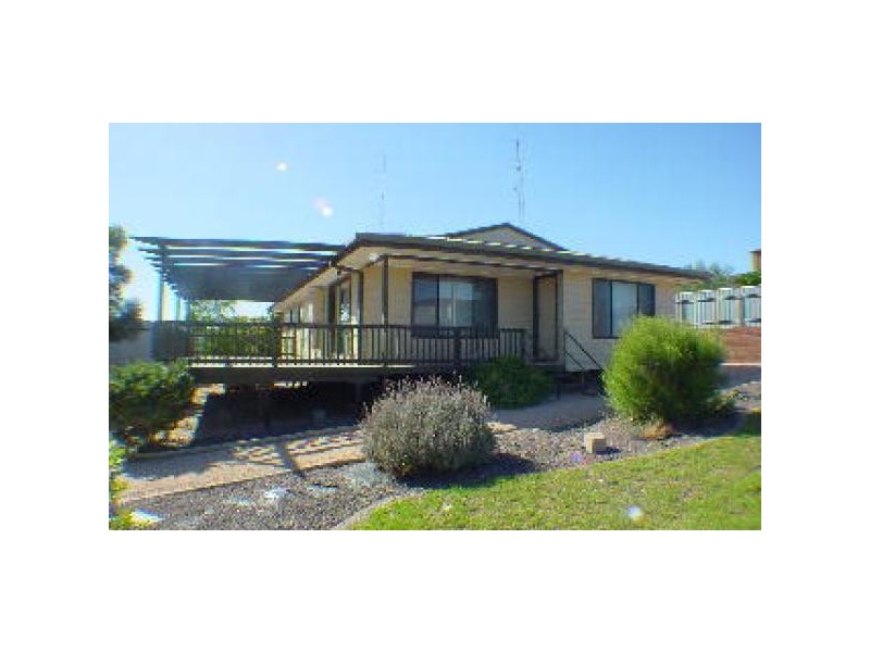 32 Snell Avenue, Port Hughes SA 5558