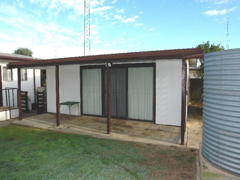 17 Randolph Street, Port Hughes SA 5558