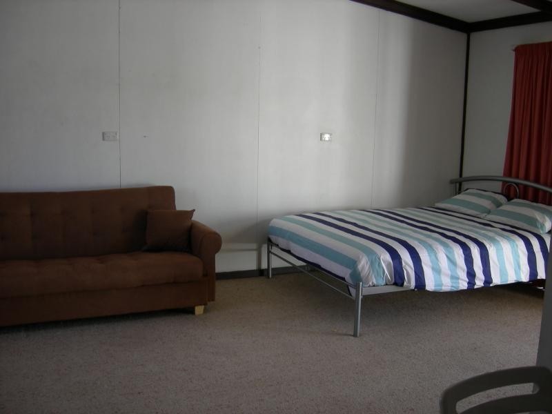 17 Randolph Street, Port Hughes SA 5558