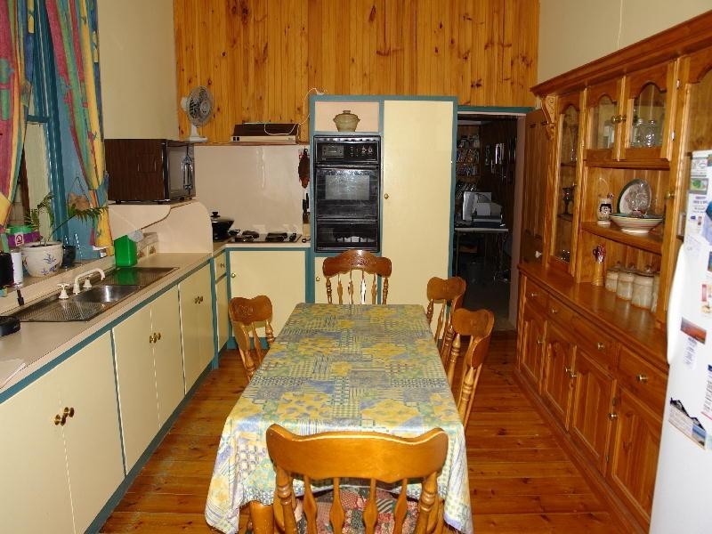 27 Milne Terrace, Moonta SA 5558