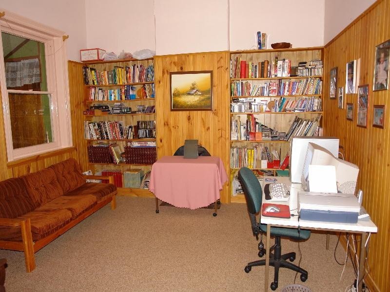 27 Milne Terrace, Moonta SA 5558