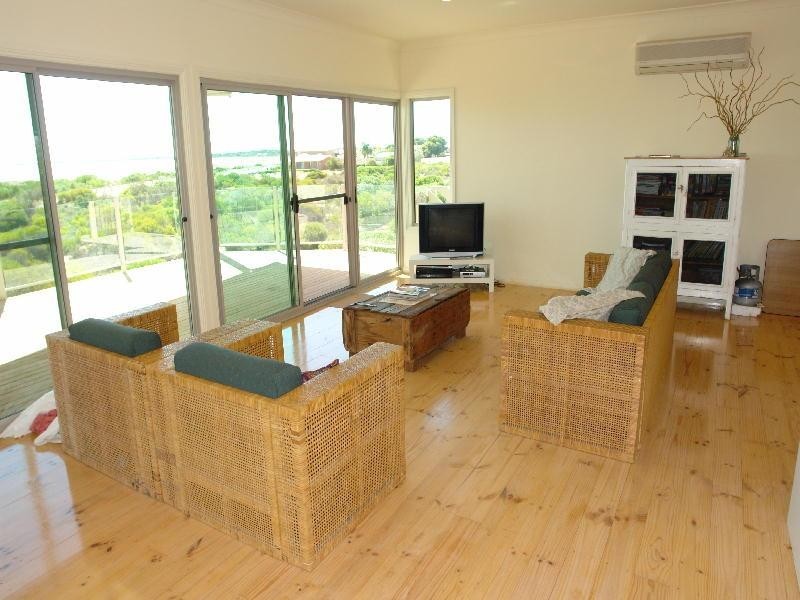 16 Marine Parade, Moonta Bay SA 5558