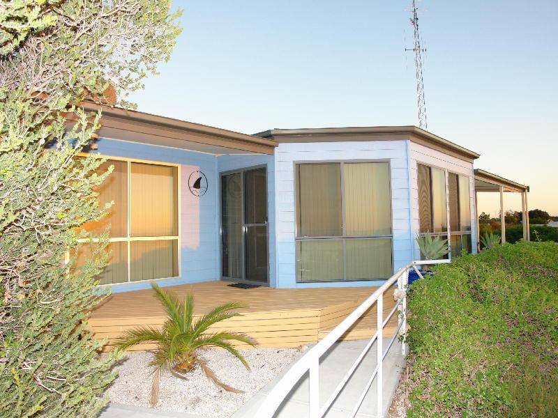 1 NORTH TERRACE, Moonta Bay SA 5558