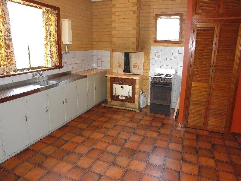 24 First Street, North Moonta SA 5558