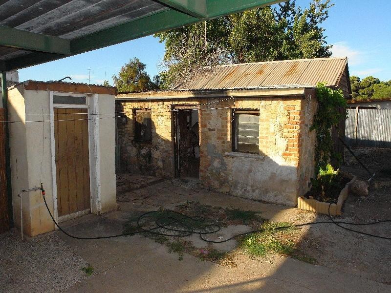 6 HENRY STREET, Moonta SA 5558