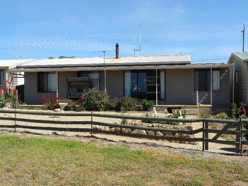 59 MAIN COAST ROAD, Pine Point SA 5571
