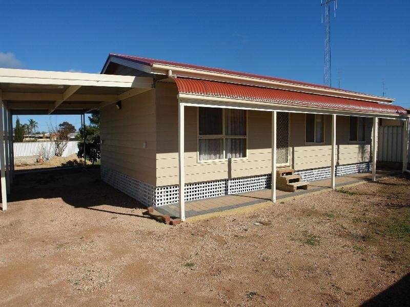 16 a Wales Street, Wallaroo SA 5556