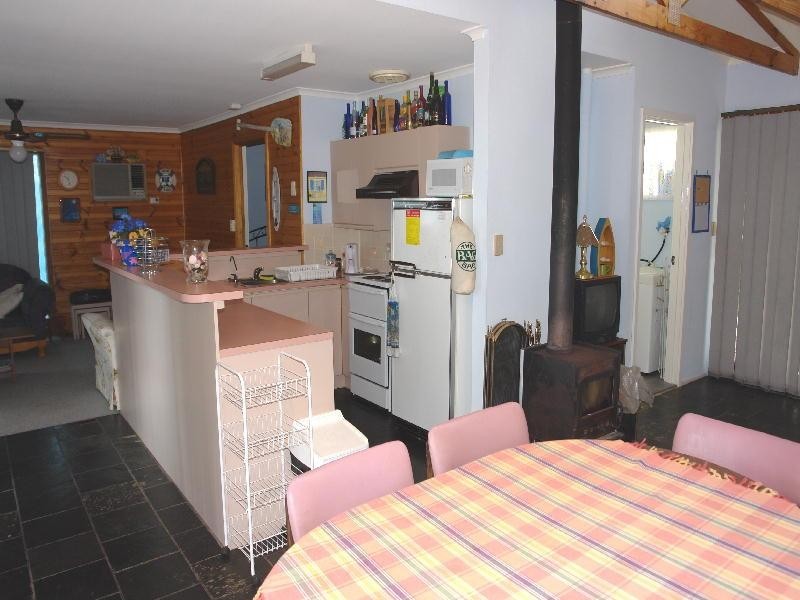 22 Esplanade, Wallaroo SA 5556