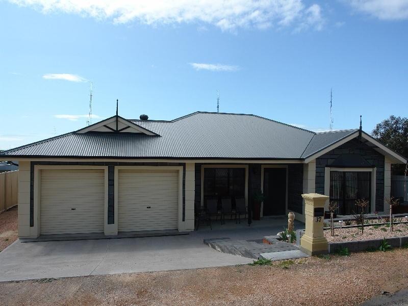 37 Victoria Street, Moonta Bay SA 5558