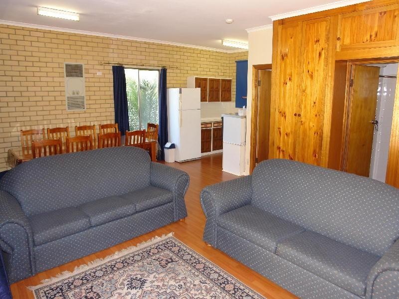 4 Narangga Terrace, Moonta Bay SA 5558