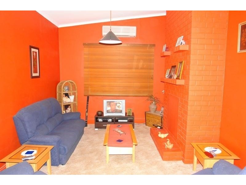 11 Stirling Street, Wallaroo SA 5556