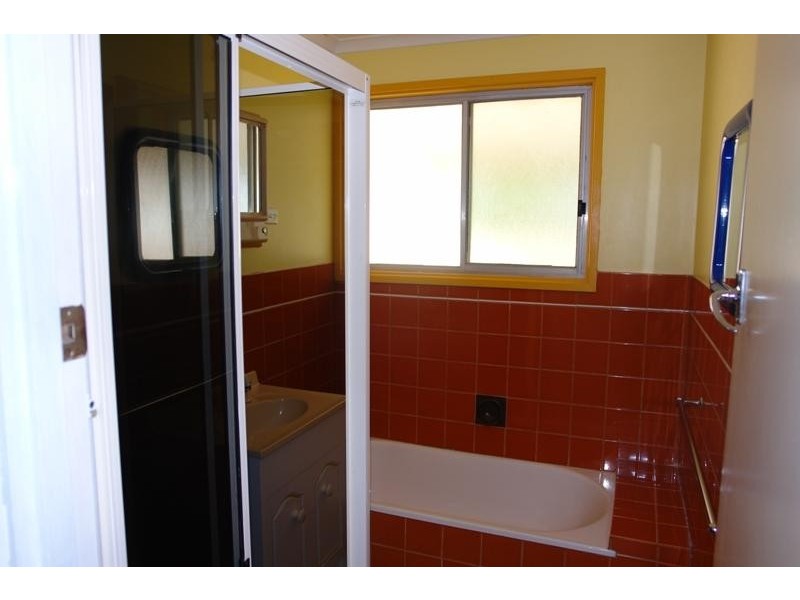 3 Alice Street, Moonta Bay SA 5558