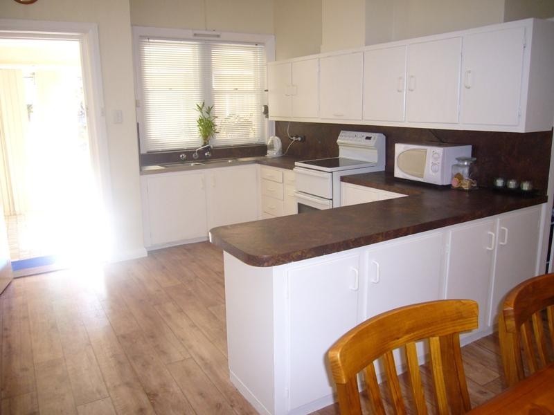 28 Ardrossan Road (corner Shannon Tce), Maitland SA 5573