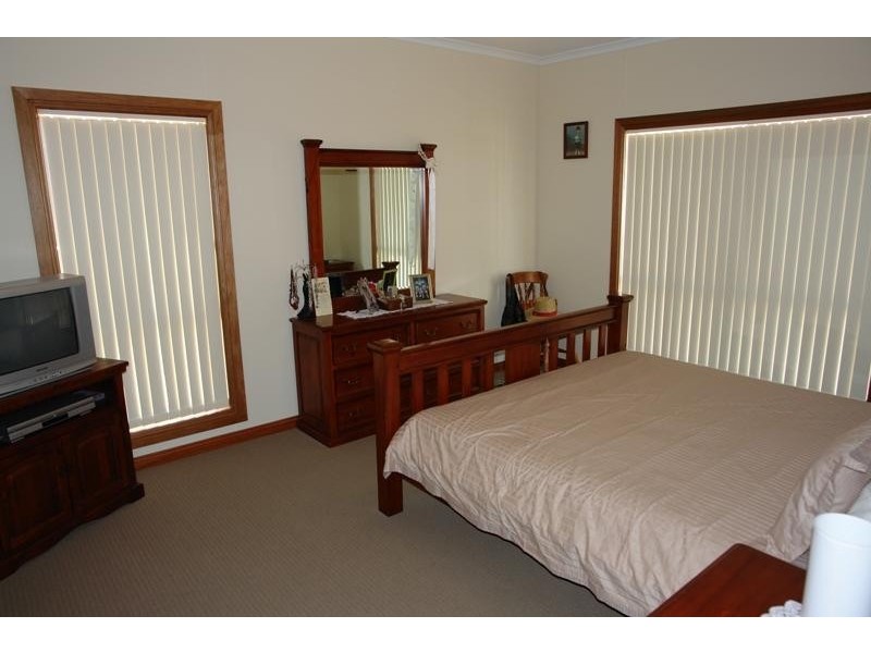 4 Reynolds Street, Moonta Bay SA 5558