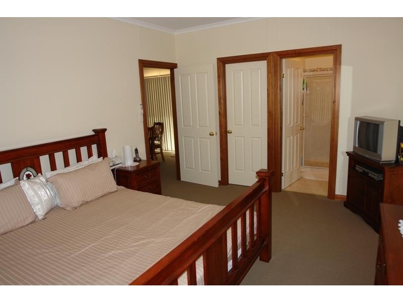 4 Reynolds Street, Moonta Bay SA 5558