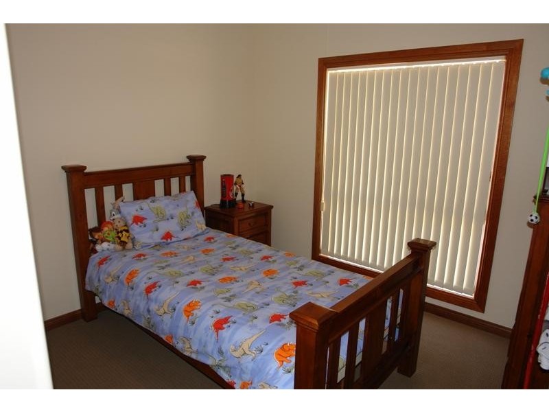 4 Reynolds Street, Moonta Bay SA 5558