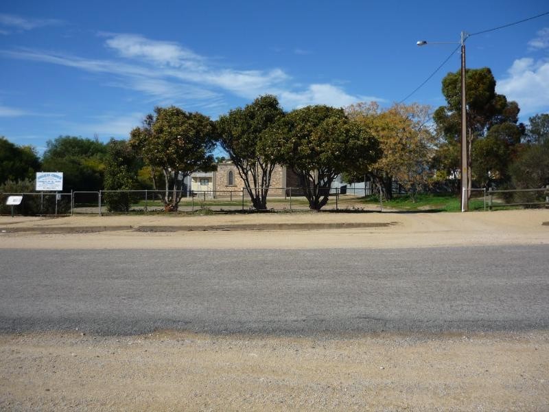 18 Caroline Street, Maitland SA 5573