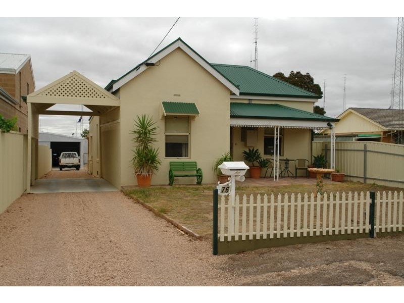 76 Caroline Street, Moonta SA 5558