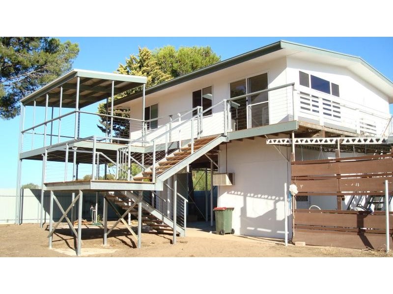 23-25 MANWURTA ST, Port Clinton SA 5570