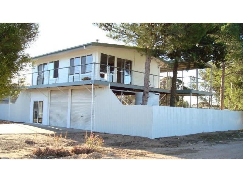 23-25 MANWURTA ST, Port Clinton SA 5570