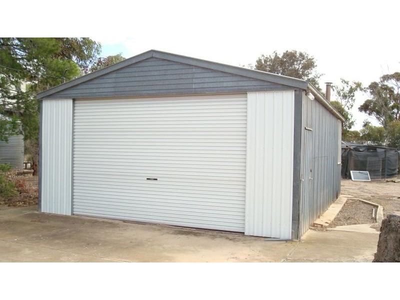 23-25 MANWURTA ST, Port Clinton SA 5570