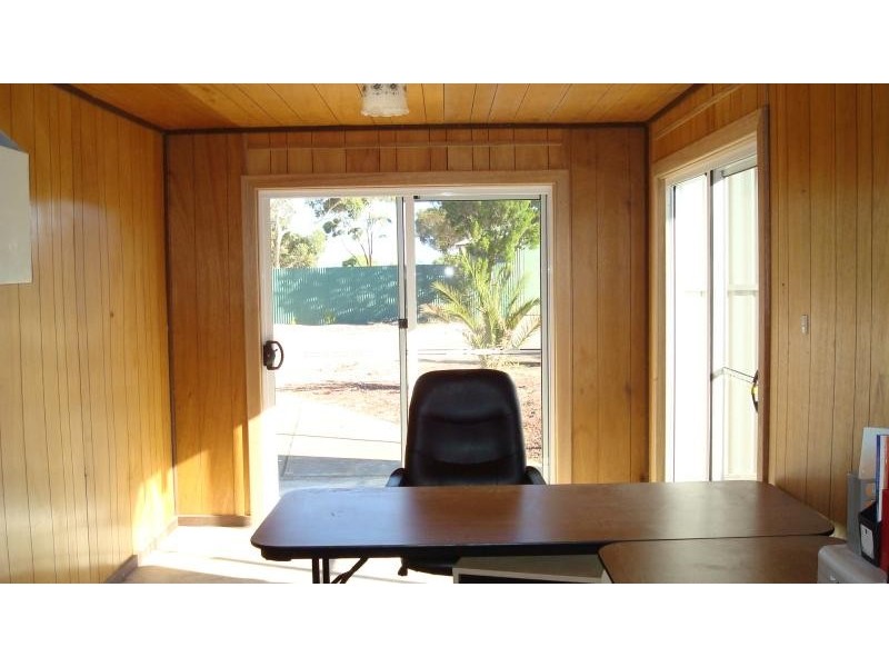 23-25 MANWURTA ST, Port Clinton SA 5570