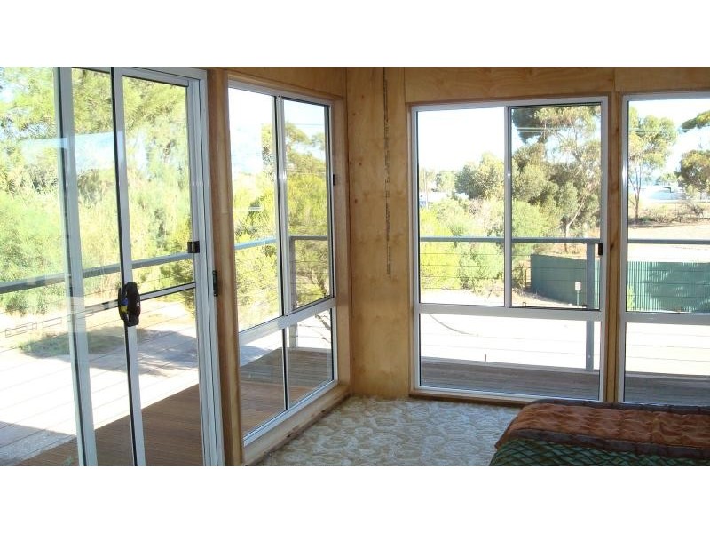 23-25 MANWURTA ST, Port Clinton SA 5570