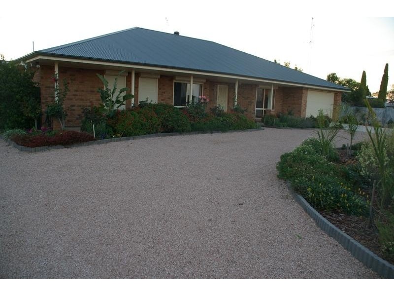 26 North Terrace, Moonta Bay SA 5558
