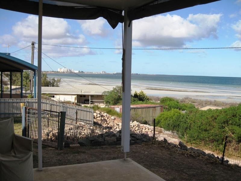 2 Reserve Drive, North Beach, Wallaroo SA 5556