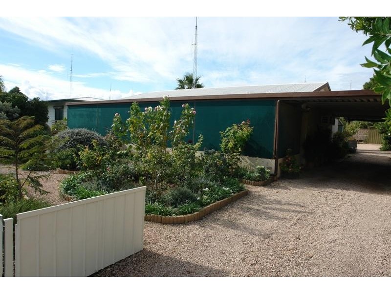 10 First Street, Moonta SA 5558
