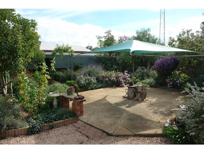 10 First Street, Moonta SA 5558